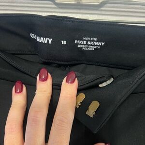 Old Navy womens High Rise Skinny Pixie black pants size 18